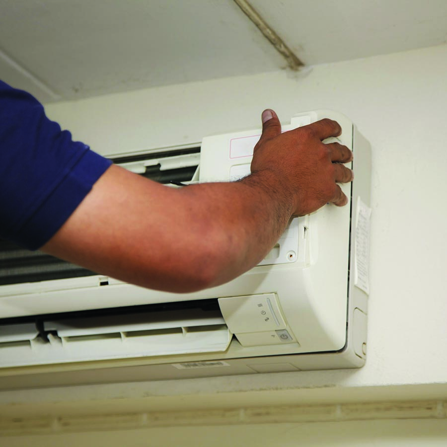ductless-heat-pumps-for-businesses-efficiency-maine